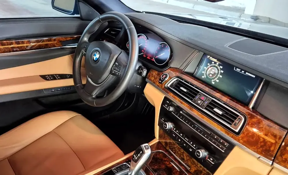 BEST !!! VERY LOW KMS BMW 740LI GCC !!! - Image 7