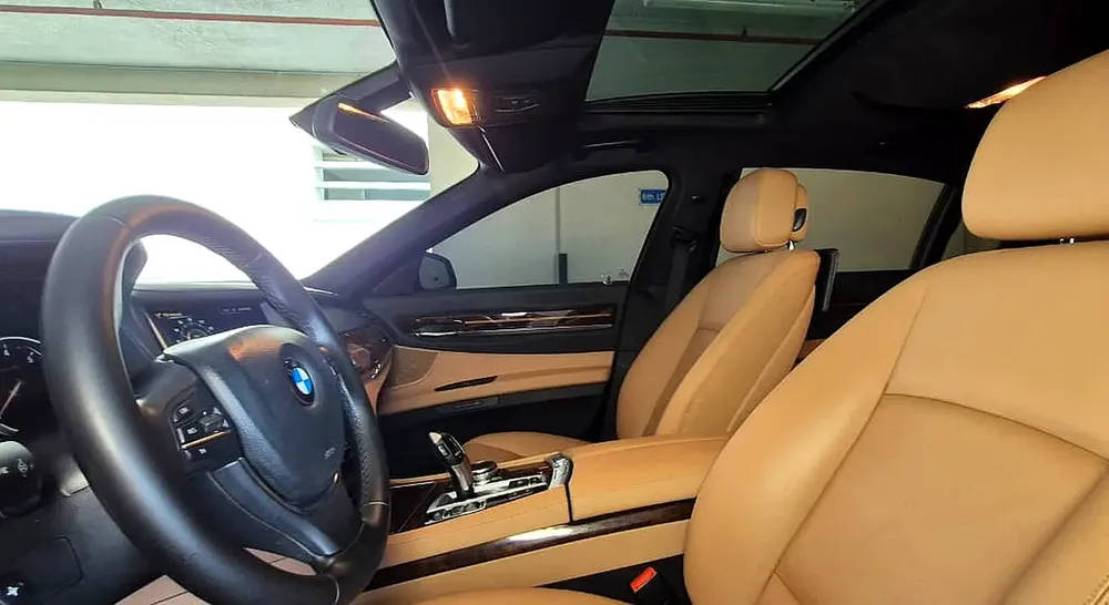 BEST !!! VERY LOW KMS BMW 740LI GCC !!! - Image 8