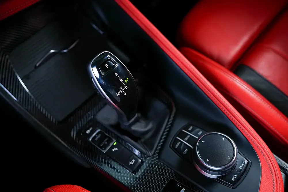 BMW X2 M35i M Sport-GCC-BMW service history available-M Sport seats-warranty available - Image 15