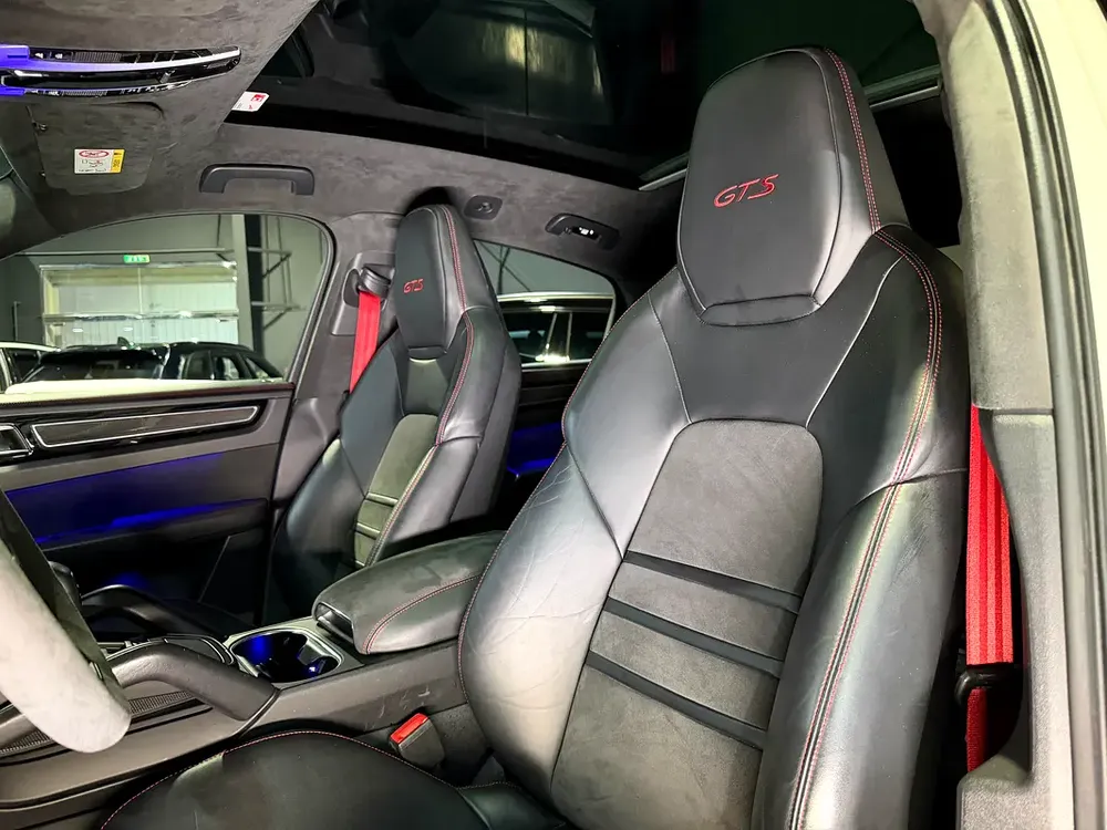 PORSCHE CAYENNE COUPE GTS 2022 GCC FHS - Image 10