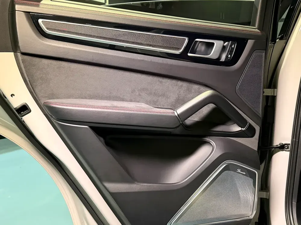 PORSCHE CAYENNE COUPE GTS 2022 GCC FHS - Image 16