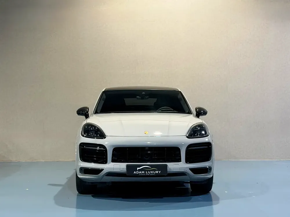 PORSCHE CAYENNE COUPE GTS 2022 GCC FHS - Image 5