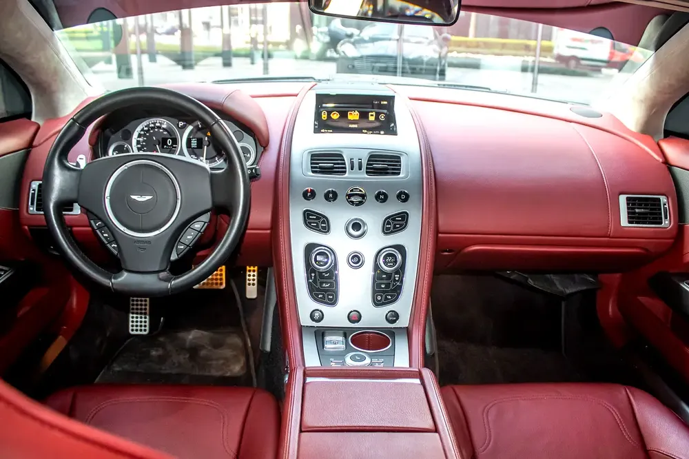 Aston Martin Rapide Standard 2017 GCC Specs - Image 13