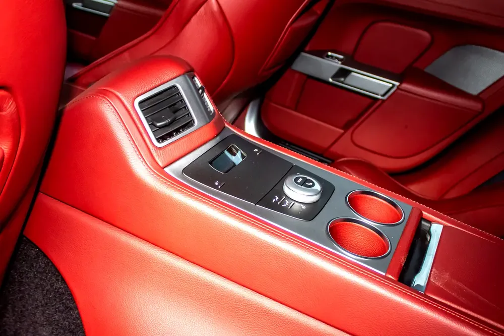 Aston Martin Rapide Standard 2017 GCC Specs - Image 15