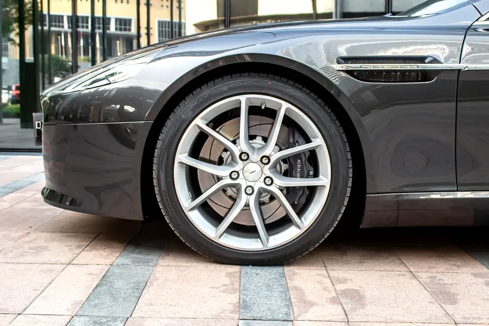 Aston Martin Rapide Standard 2017 GCC Specs - Image 5