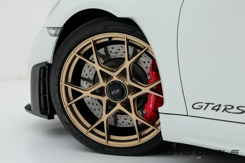 2023 Porsche 718 Cayman GT4 RS Weissach | GCC | Warranty | Extremely Low Mileage | Air Intake Design - Image 11