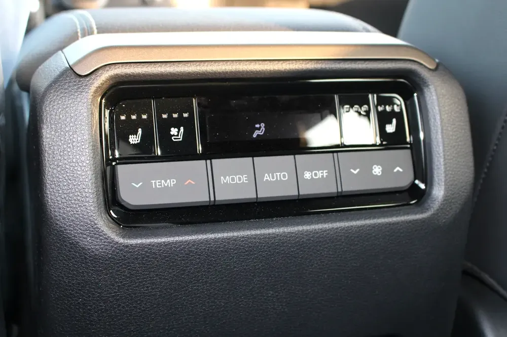 LHD - TOYOTA PRADO 2.4L PETROL 4WD LUXURY AUTO - ONLY CONGO - Image 14