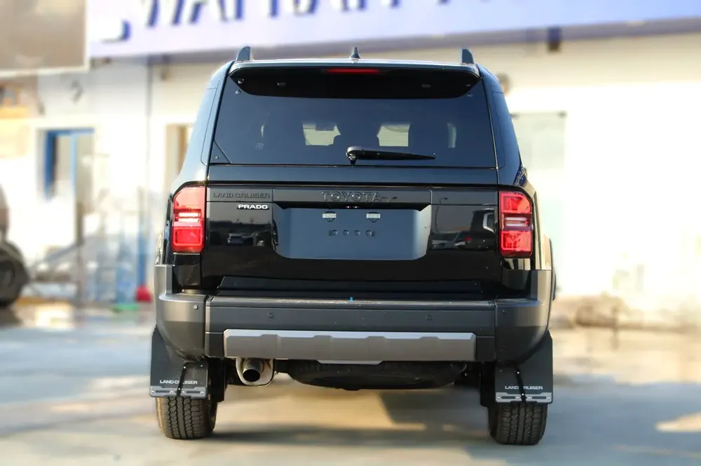 LHD - TOYOTA PRADO 2.4L PETROL 4WD LUXURY AUTO - ONLY CONGO - Image 4