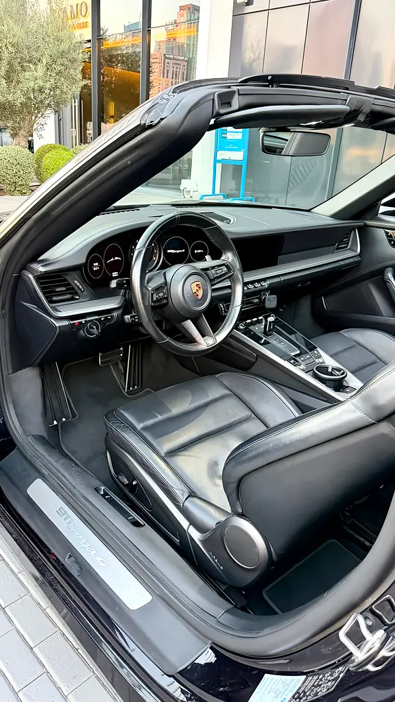 Porsche 911 Targa 4 2021 | GCC Specs | Pristine Condition - Image 8