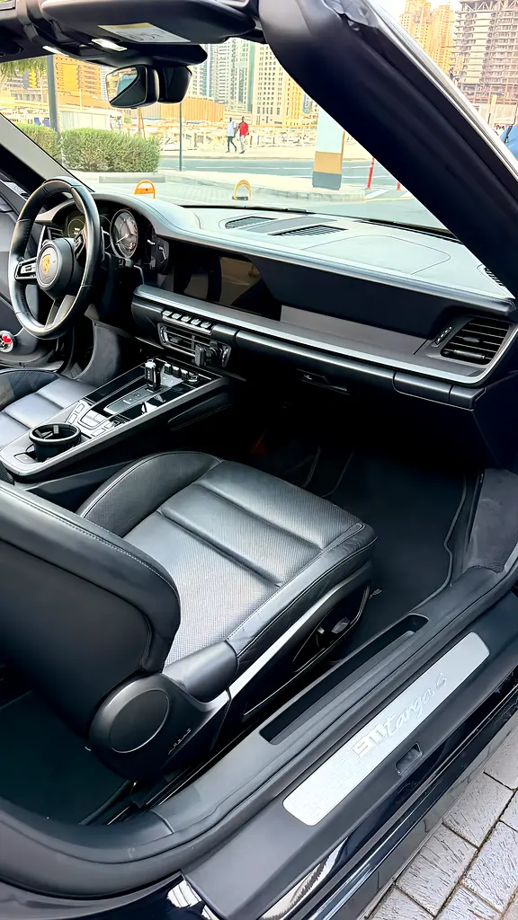 Porsche 911 Targa 4 2021 | GCC Specs | Pristine Condition - Image 9