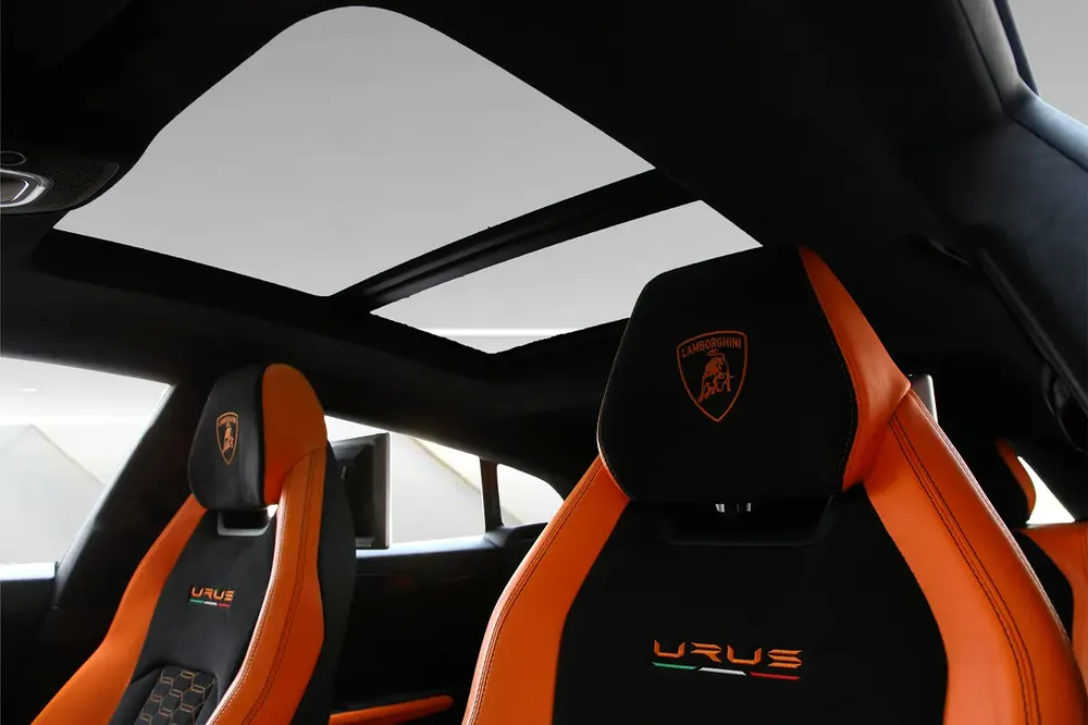 2021 LAMBORGHINI URUS CAPSULE - GCC - CARBON EDITION - FULLY LOADED - Image 10