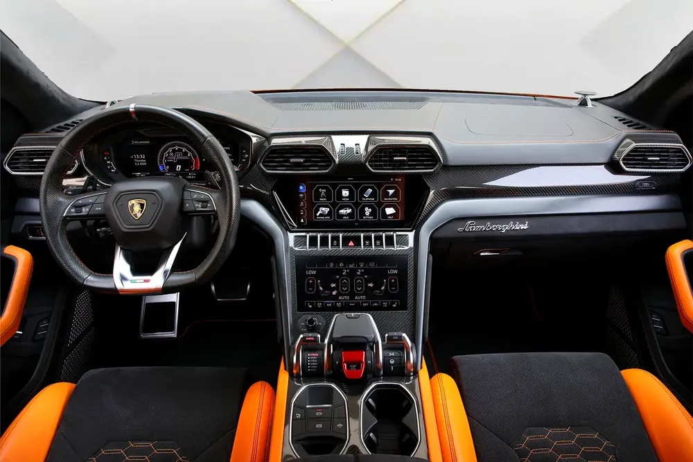 2021 LAMBORGHINI URUS CAPSULE - GCC - CARBON EDITION - FULLY LOADED - Image 11