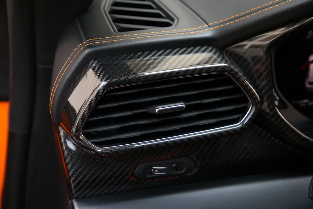 2021 LAMBORGHINI URUS CAPSULE - GCC - CARBON EDITION - FULLY LOADED - Image 14