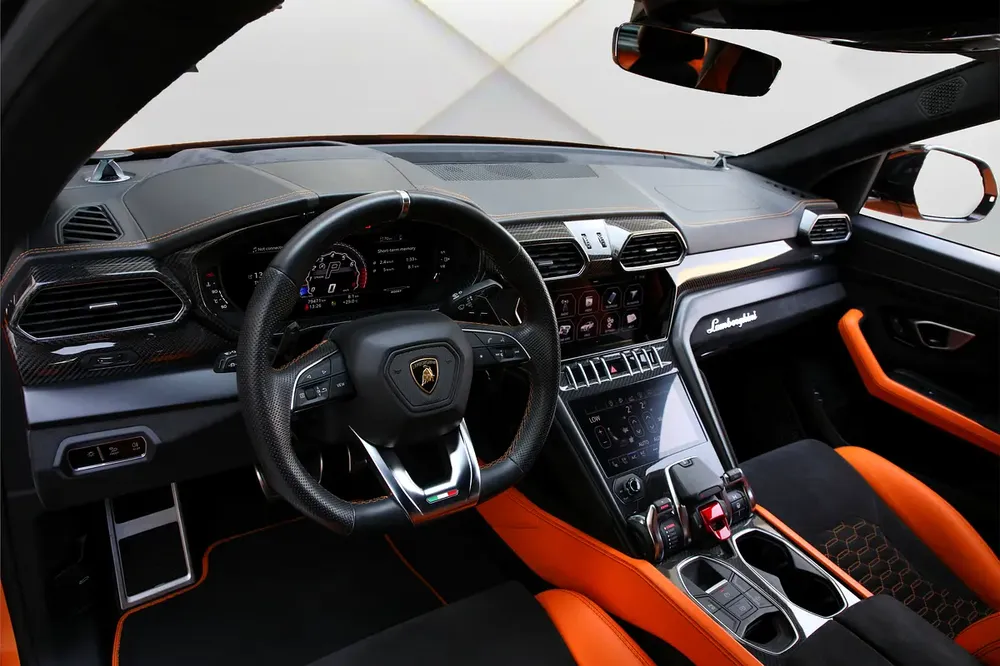 2021 LAMBORGHINI URUS CAPSULE - GCC - CARBON EDITION - FULLY LOADED - Image 8