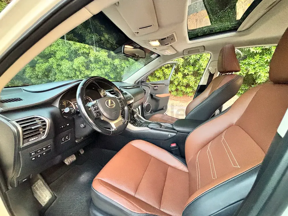 Lexus NX 200t Platinum 2015 | GCC Specs | Well Maintained - Image 11