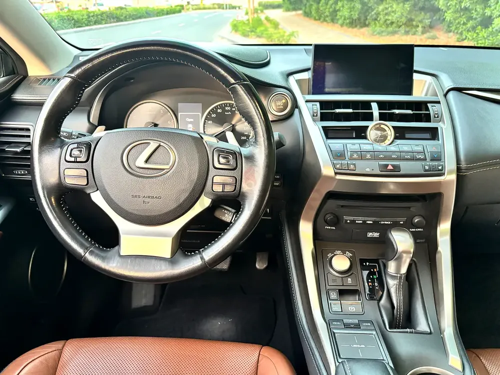 Lexus NX 200t Platinum 2015 | GCC Specs | Well Maintained - Image 8