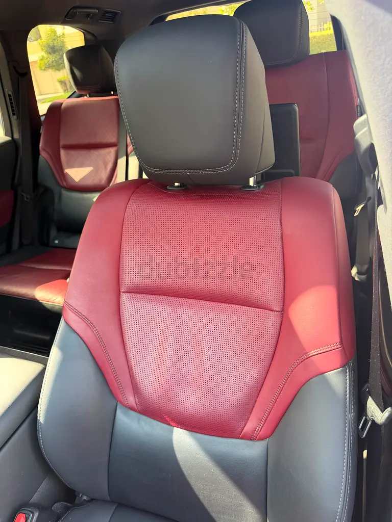 Toyota Landcruiser GCC,very clean,100% accident free,409HP - Image 16
