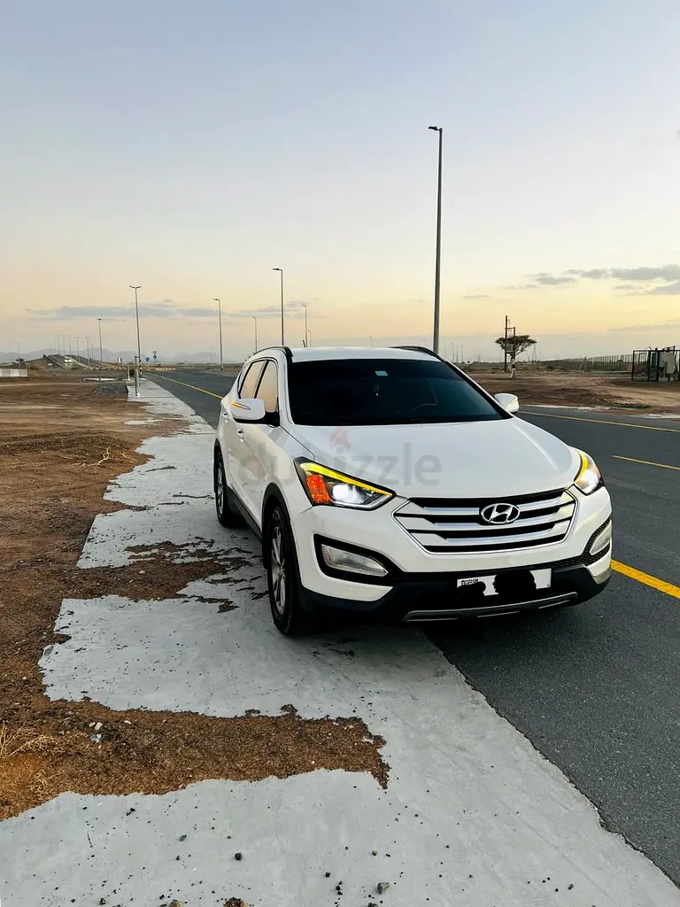 2013 Hyundai Santa Fe SE | GCC Specs | Well Maintained - Image 10