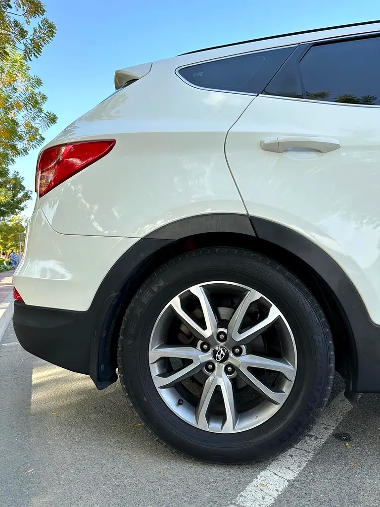 2013 Hyundai Santa Fe SE | GCC Specs | Well Maintained - Image 8