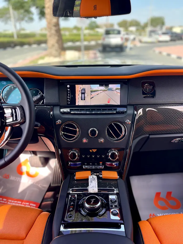 2023 Rolls-Royce Cullinan Black Badge - Image 13