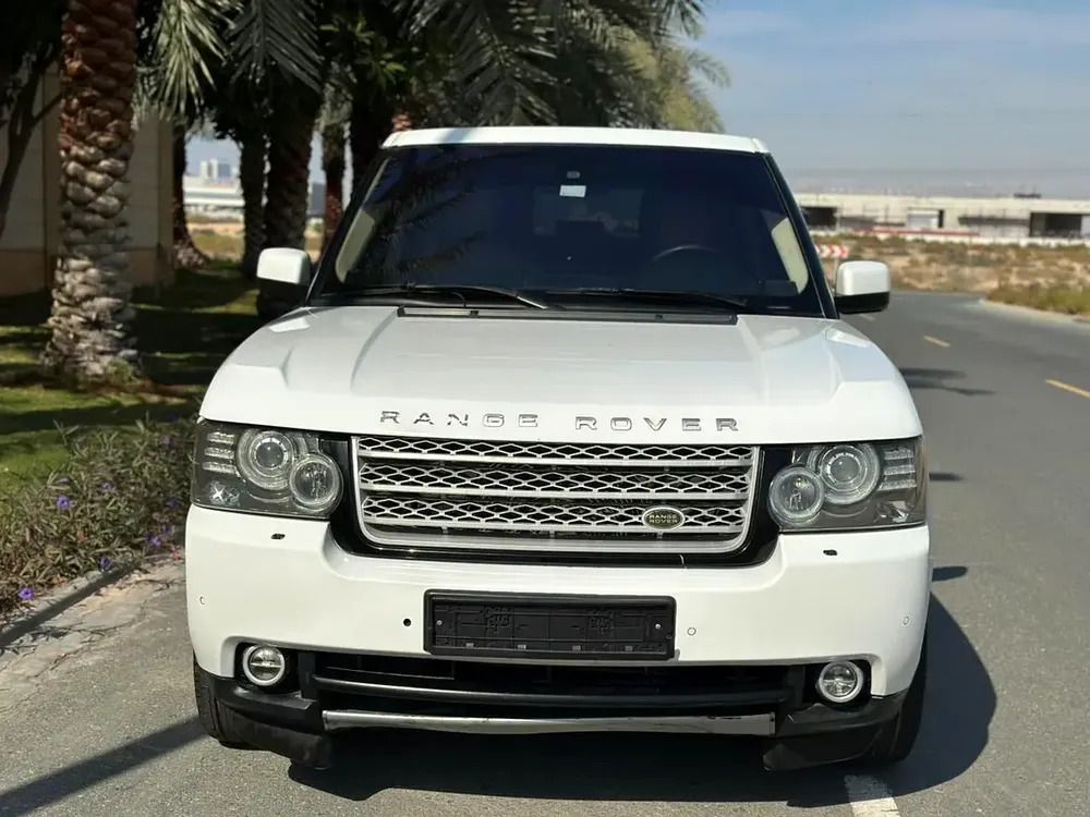 Range Rover HSE 2011 GCC top of the line in great condition - Image 4