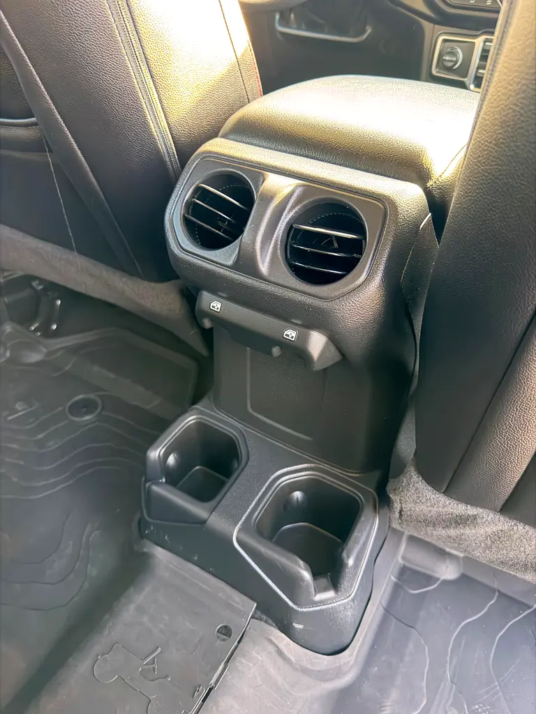 Jeep Wrangler Sport - 2023-  4X4 - HARD TOP- Like New - Image 15