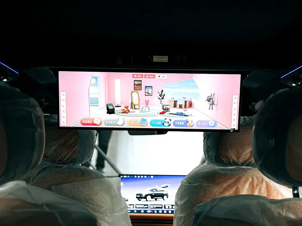 AED 4,150 // 20% DP // 2025 Lynk  Co 900 2.0T Ultra - Image 13