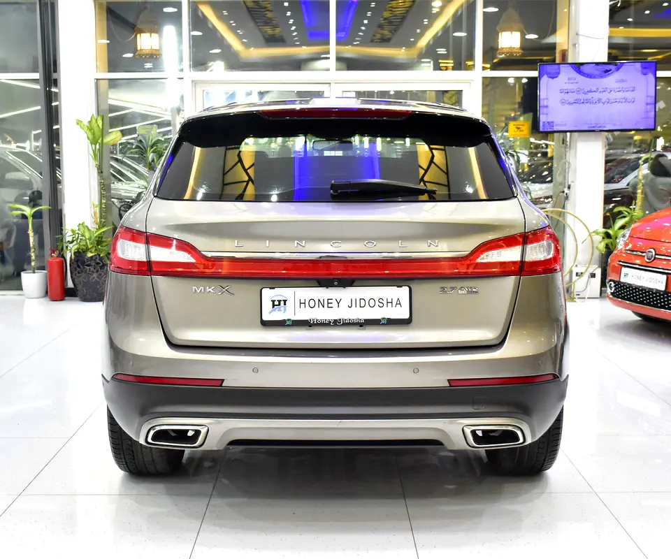 EXCELLENT DEAL for our Lincoln MKX 2.7 ECOBoost AWD ( 2016 Model ) in Beige Color GCC Specs - Image 5