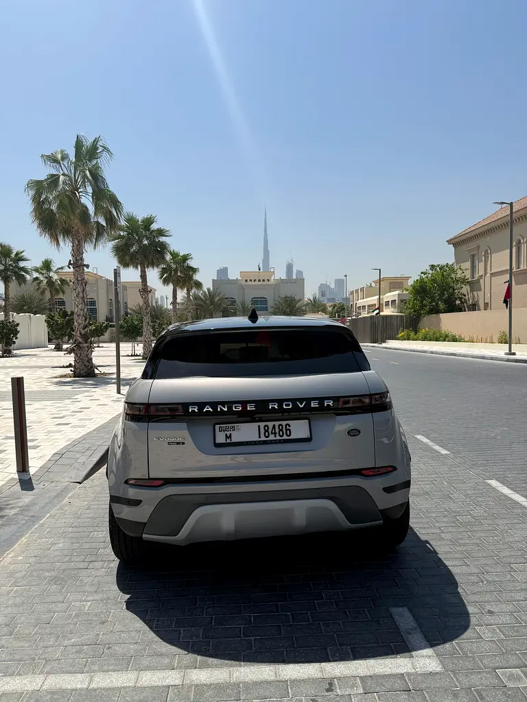 2020 Range Rover Evoque P200 | GCC | Low mileage | New Pirelli Tyres | Immaculate - Image 4
