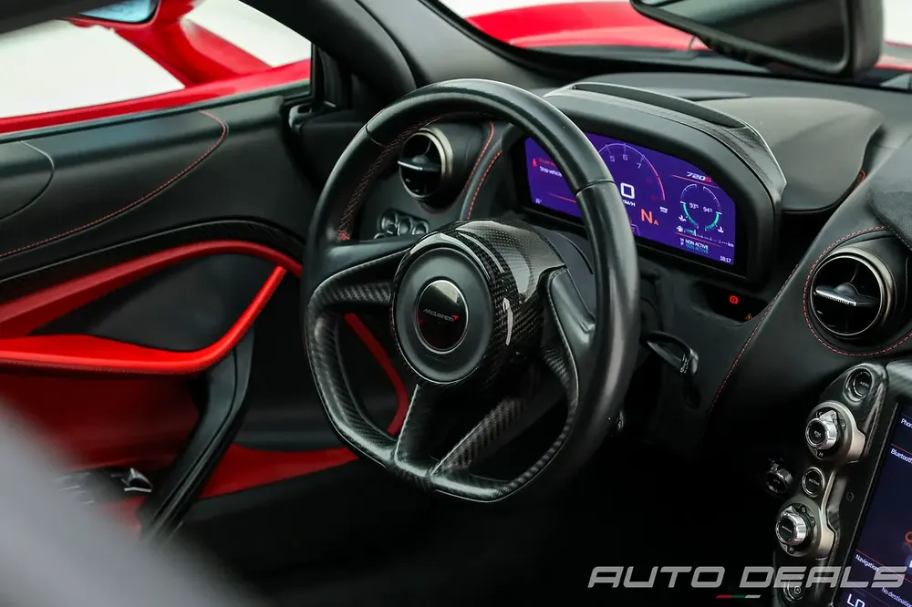 2018 Mclaren 720s | GCC Specs | Under Warranty | Low Mileage | Full Option | Excellent Condition - Image 11