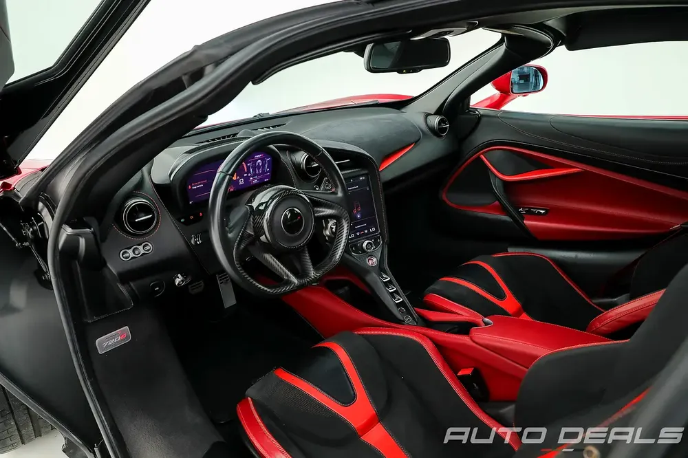 2018 Mclaren 720s | GCC Specs | Under Warranty | Low Mileage | Full Option | Excellent Condition - Image 12