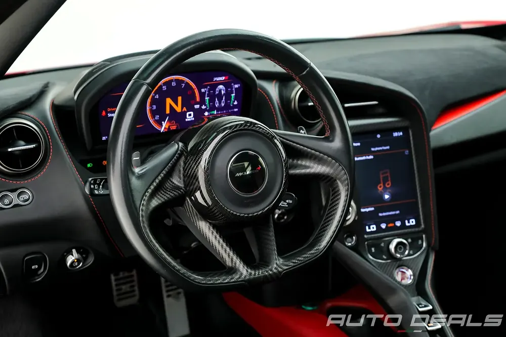 2018 Mclaren 720s | GCC Specs | Under Warranty | Low Mileage | Full Option | Excellent Condition - Image 13