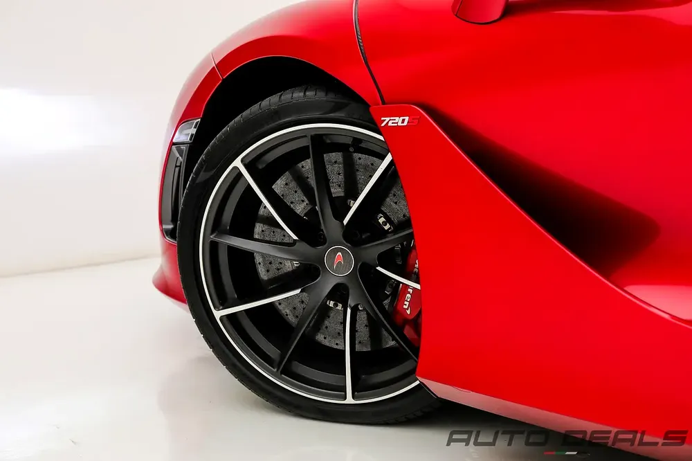 2018 Mclaren 720s | GCC Specs | Under Warranty | Low Mileage | Full Option | Excellent Condition - Image 9
