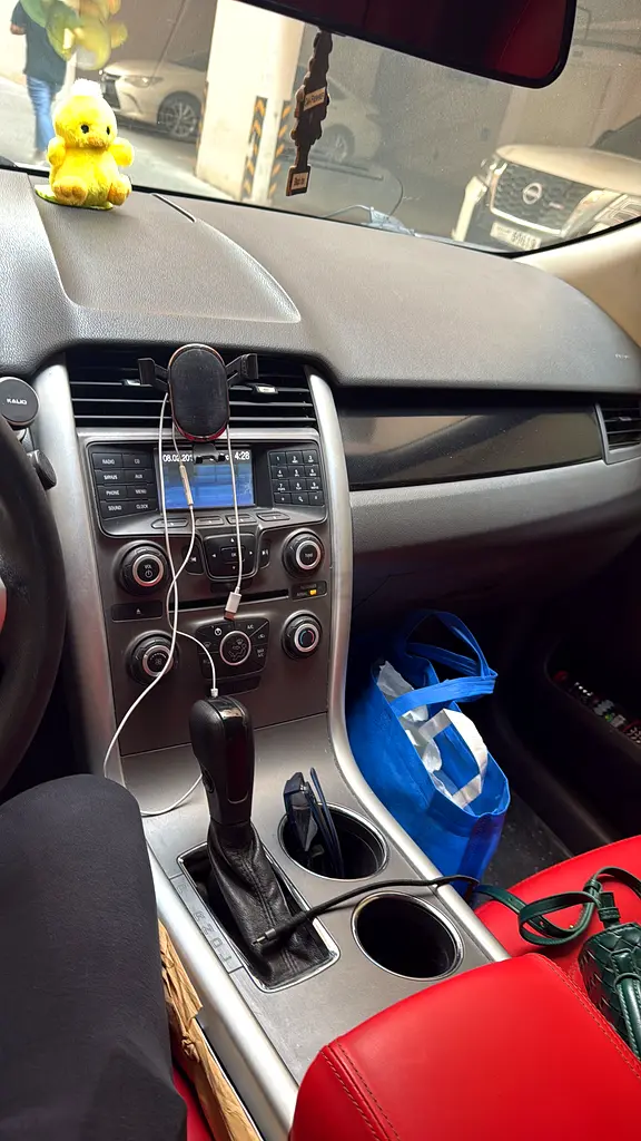 Ford Edge SE 2011 | Canadian Specs | Well Maintained - Image 4