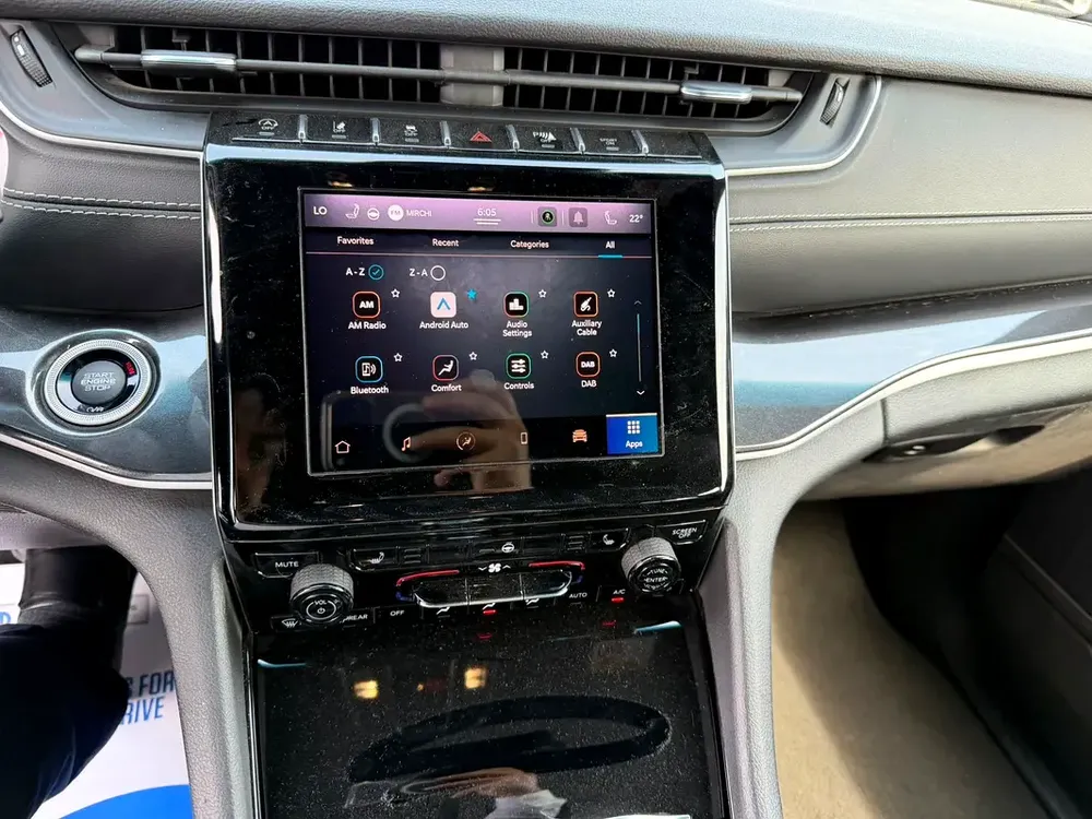 Jeep Service History / 2 Keys | Jeep Grand Cherokee Altitude 2022 GCC Specifications (Single Owner) - Image 10