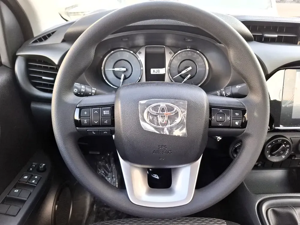 Toyota Hilux 2.4L M/T EU Spec. (Export Only) - Image 6