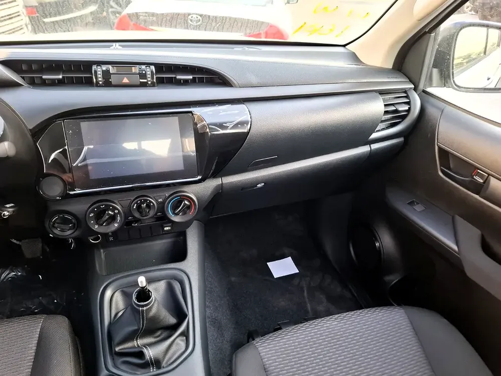 Toyota Hilux 2.4L M/T EU Spec. (Export Only) - Image 7