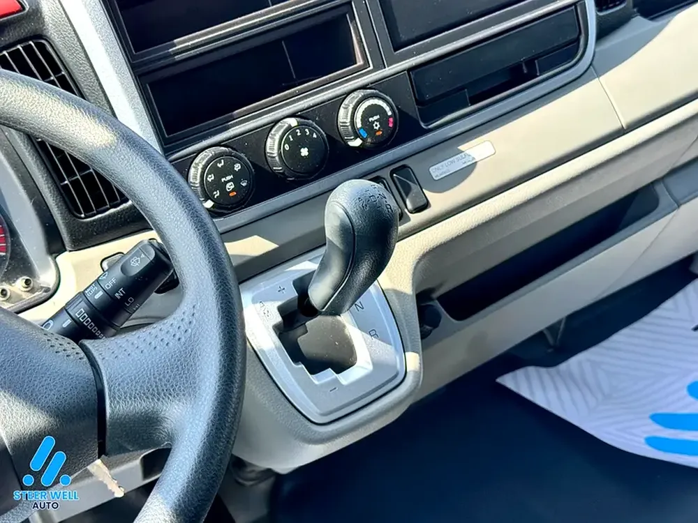2024 Mitsubishi Canter 3.0L Diesel Automatic RWD | Dual Cab Commercial Truck | GCC Specs - Image 11