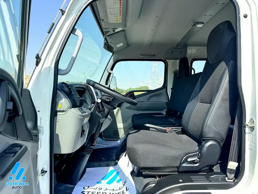 2024 Mitsubishi Canter 3.0L Diesel Automatic RWD | Dual Cab Commercial Truck | GCC Specs - Image 19