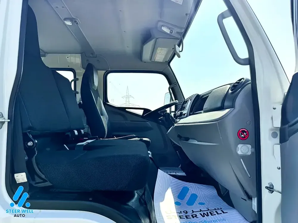 2024 Mitsubishi Canter 3.0L Diesel Automatic RWD | Dual Cab Commercial Truck | GCC Specs - Image 20