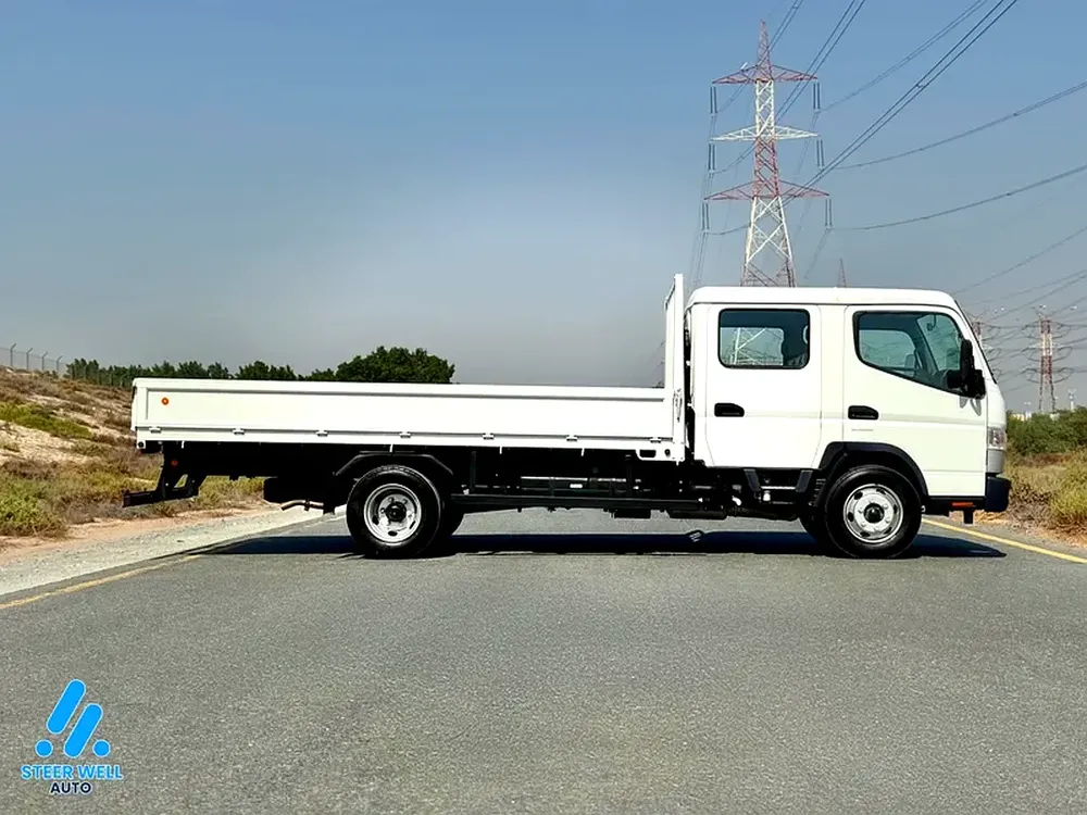 2024 Mitsubishi Canter 3.0L Diesel Automatic RWD | Dual Cab Commercial Truck | GCC Specs - Image 4