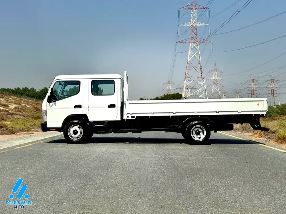 2024 Mitsubishi Canter 3.0L Diesel Automatic RWD | Dual Cab Commercial Truck | GCC Specs - Image 5