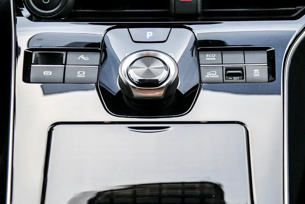 2025 Toyota BZ4X - GCC Specs - Brand New - Image 12