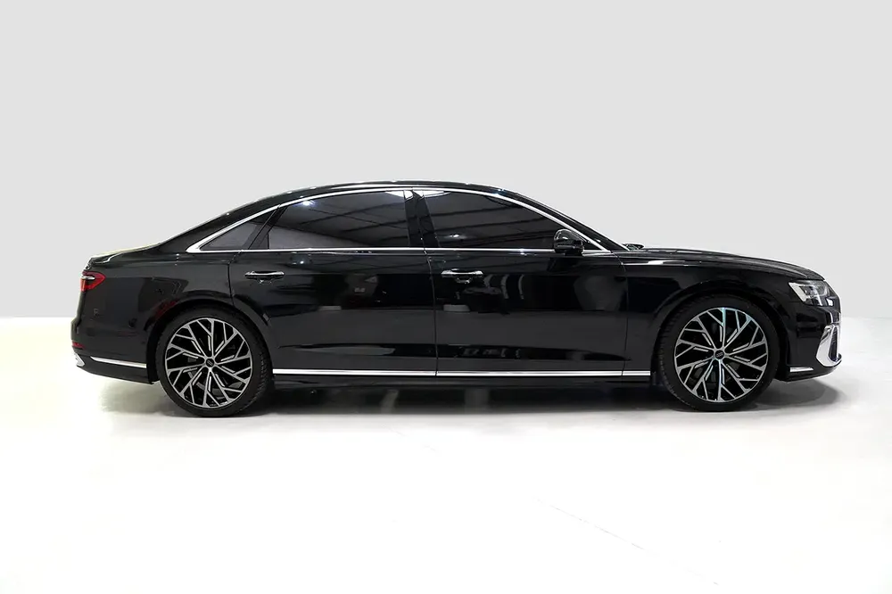 Audi A8 55 TFSI Quattro - 2023 - Image 15