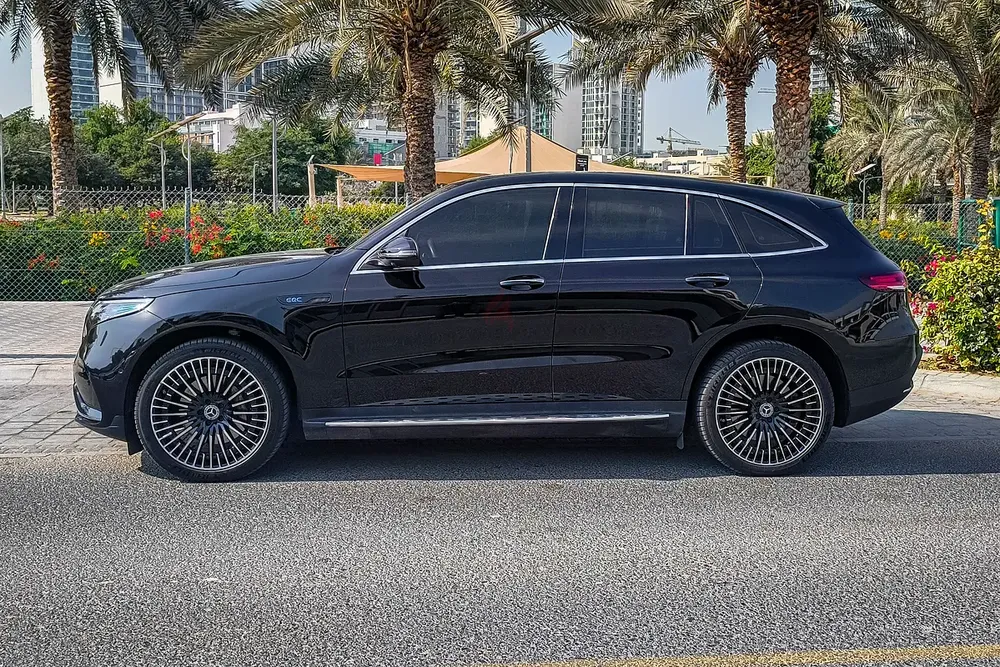 AED 2918/month | 2023 Mercedes-Benz EQC 400 4Matic | GCC Specs | Ref#402982 - Image 5