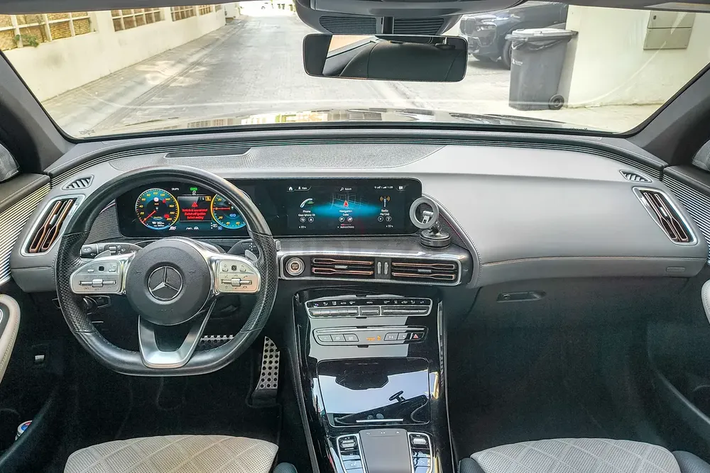 AED 2918/month | 2023 Mercedes-Benz EQC 400 4Matic | GCC Specs | Ref#402982 - Image 8