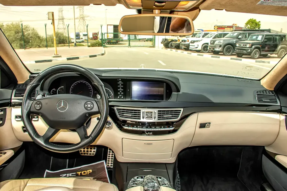 2007 - BENZ S65 AMG | V12 Biturbo |  ONLY 94,000 KM - Image 12