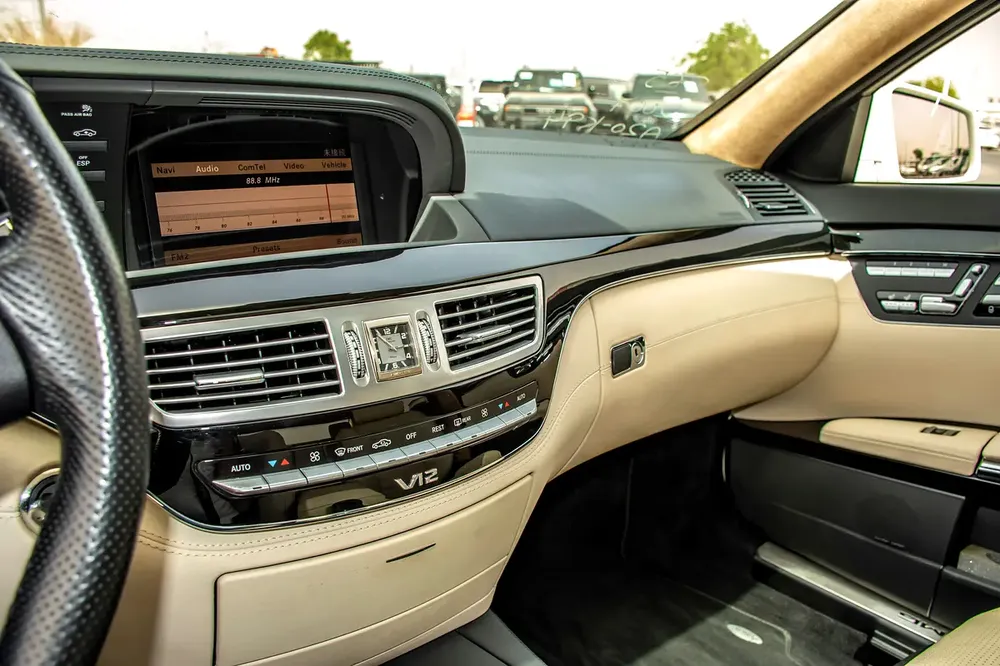 2007 - BENZ S65 AMG | V12 Biturbo |  ONLY 94,000 KM - Image 14