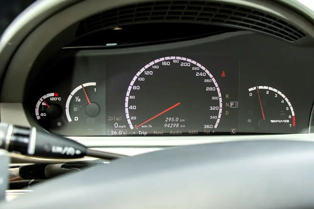 2007 - BENZ S65 AMG | V12 Biturbo |  ONLY 94,000 KM - Image 9