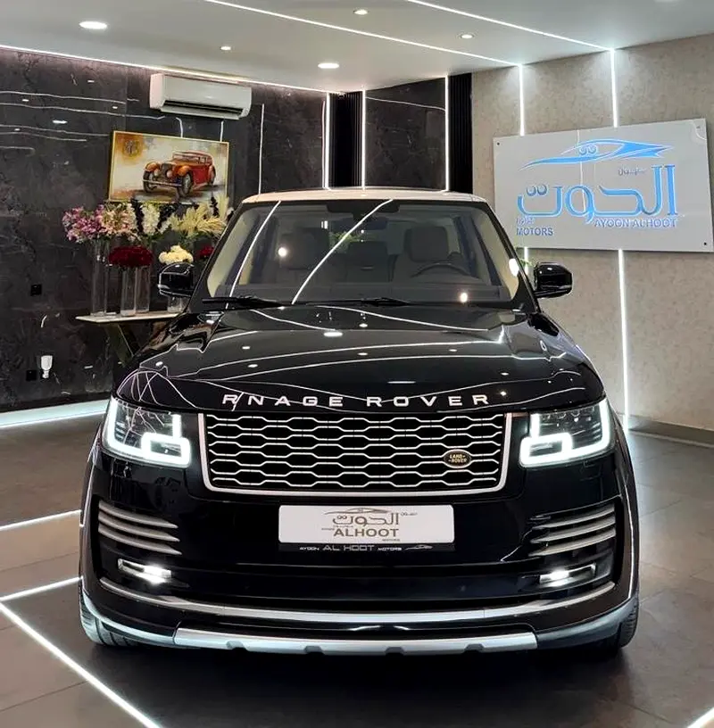 AUTOBIOGRAPHY SUPERCHARGED RR VOGUE V8 ||TOP RANGE  F.S.H || GCC || FREE ACCIDENTS - Image 5